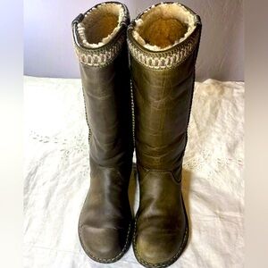 Ugg F8008G Swell Women Sz 6 Brown Leather Fur Lined Pull On Boots CLEAN !